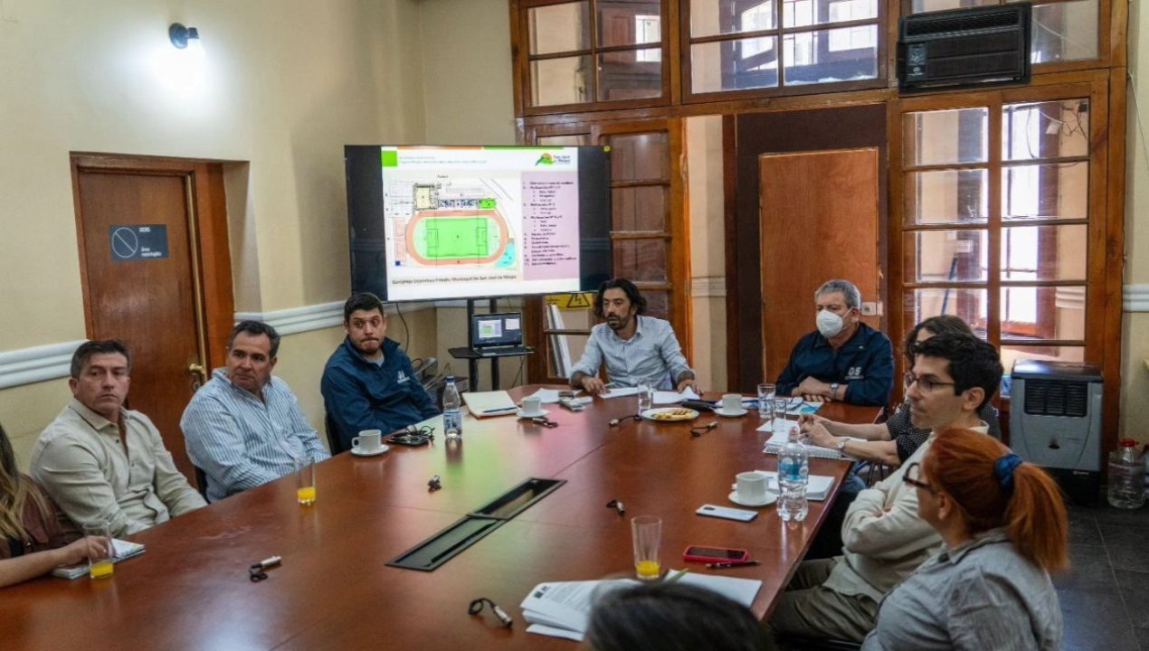 /avanza-el-proyecto-de-mejoramiento-del-estadio-municipal