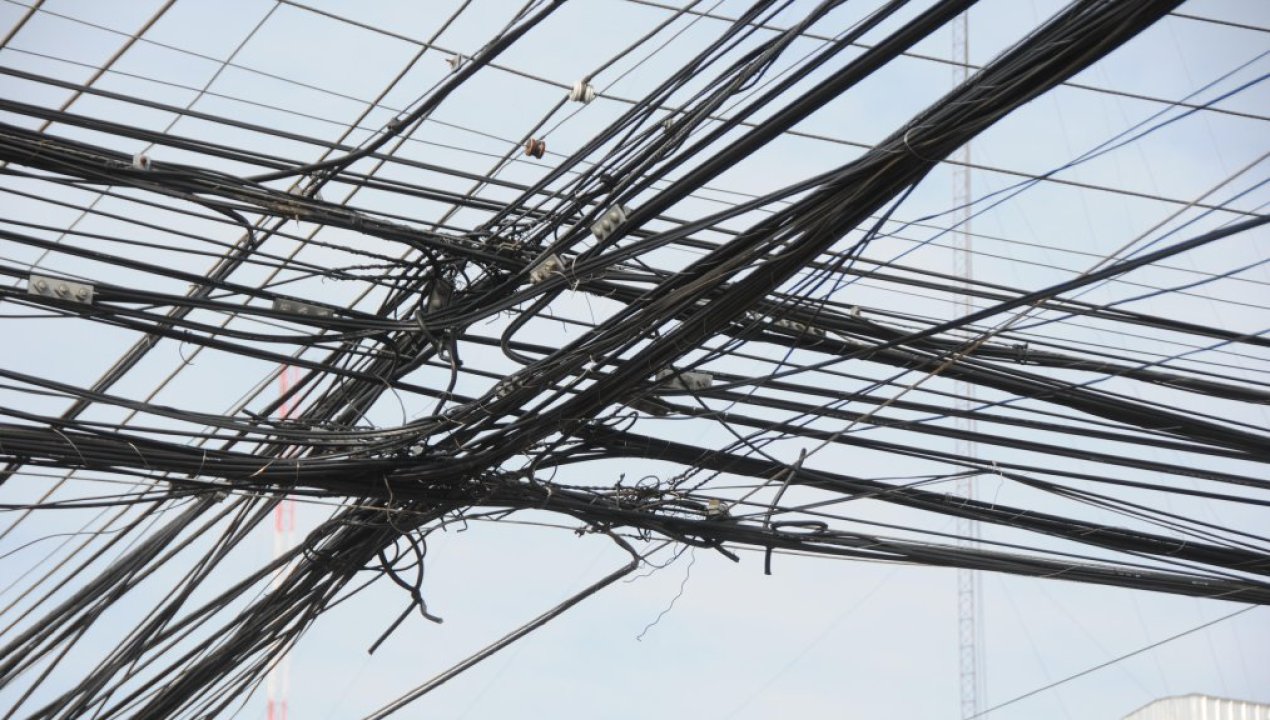 /local/mas-de-50-km-de-cables-seran-retirados-en-antofagasta-durante-el-ano-2025