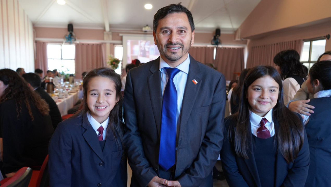 /estudiantes-de-lebu-destacan-a-nivel-regional-tras-resultados-simce-2025