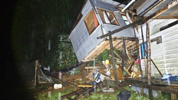 Alerta Amarilla en Palena y Chiloé por intensas lluvias: remociones en masa, daños eléctricos y 240 personas aisladas