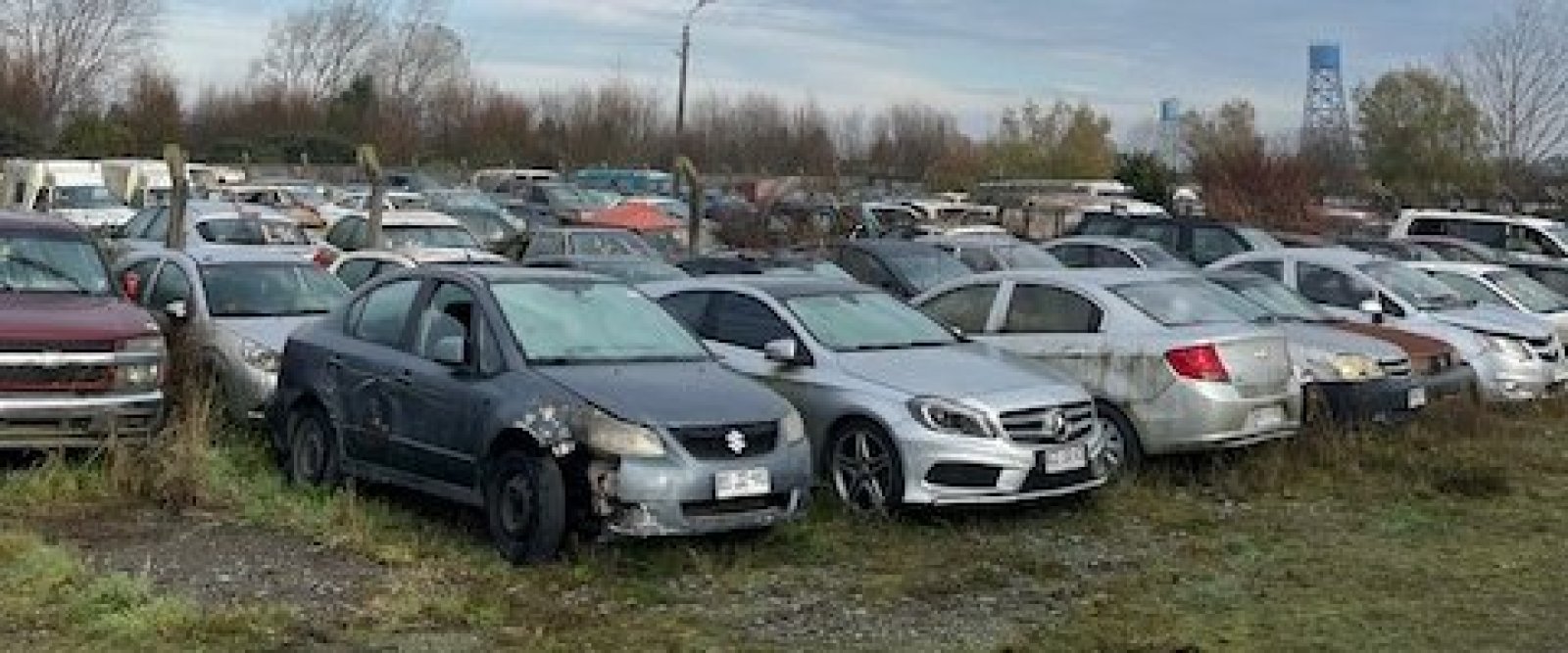 Puerto Montt: Municipalidad rematará 34 vehículos este viernes