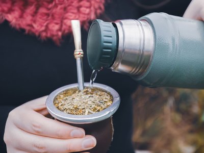 ¿Por qué en Puerto Montt el mate es mucho más que una bebida? Una tradición sureña que une generaciones