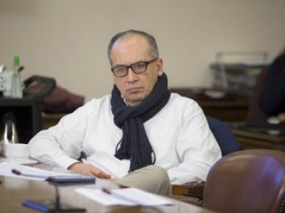 Diputado Ulloa exige sanciones por funcionarios que acudieron a casinos estando con licencia médica: 
