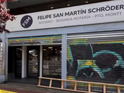 Roban sistemas de seguridad y dañan bóvedas en notaría San Martín en Puerto Montt