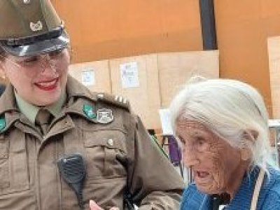 A sus 114 años, doña María Juana Millalonco emociona a Puerto Varas al votar en las Elecciones 2025