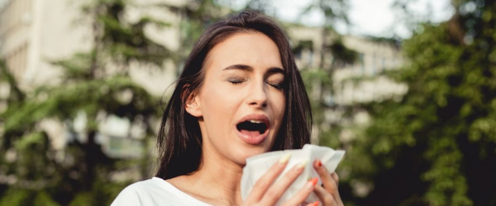 Alergias de primavera también afectan el oído: experto de la UACh alerta sobre riesgos y señales de hipoacusia súbita