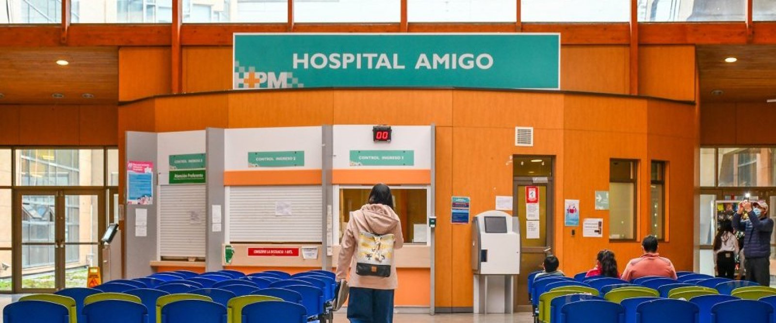 Hospital de Puerto Montt pide disculpas tras errores del sistema que confirmó horas a pacientes fallecidos