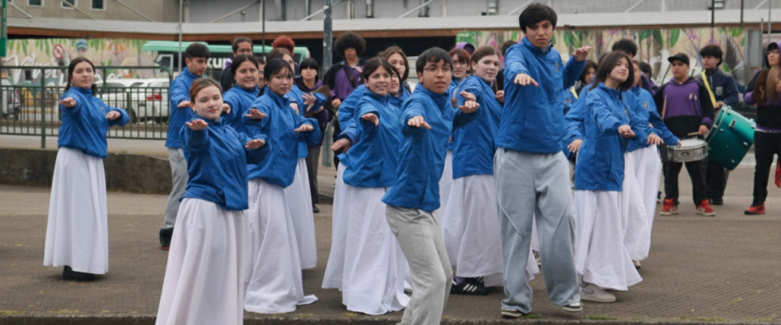Puerto Montt celebra los 15 años de la Fiesta Urbana de las Artes con el pasacalle más largo de su historia