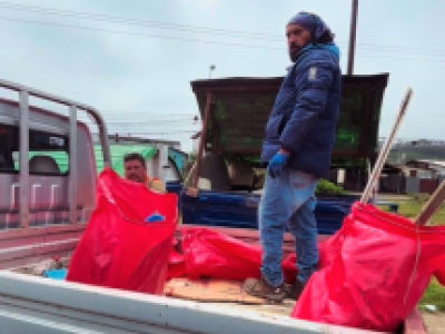 Alcalde Wainraihgt encara a persona que botaba residuos de construcción en contenedores municipales