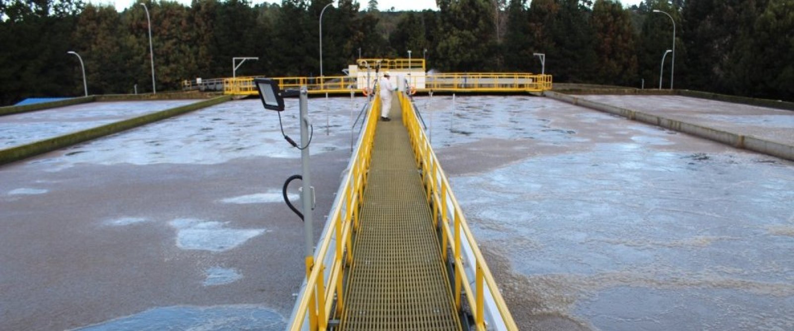 Suralis trató más de 53 mil millones de litros de aguas residuales en Los Lagos durante 2024