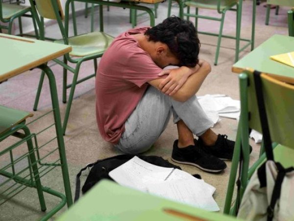 Denuncias por convivencia escolar aumentan 37% en Los Lagos: maltrato y ciberacoso lideran casos