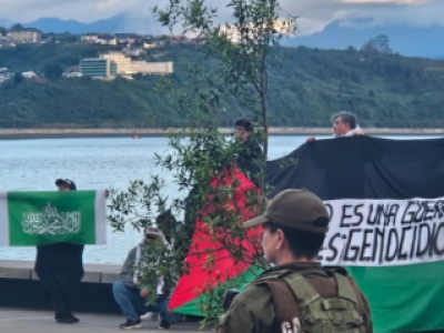 Israel notificará a Cancillería tras aparición de bandera de Hamas en acto religioso judío en Puerto Montt