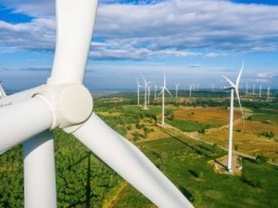 Capitales chinos apuestan por el potencial eólico de Los Lagos con proyecto de US$ 650 millones en Los Muermos