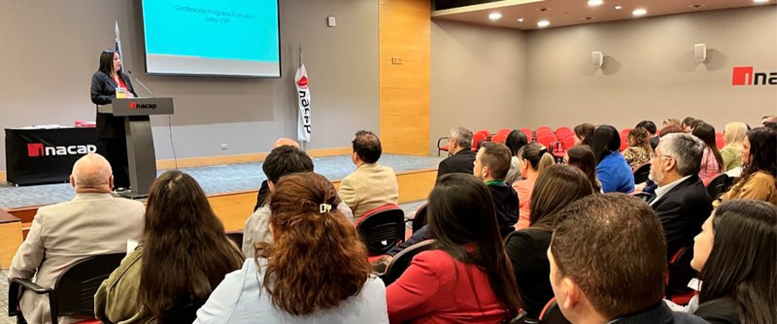 INACAP certifica a 50 docentes en Puerto Montt con programas CEDEM enfocados en IA, liderazgo y bienestar socioemocional