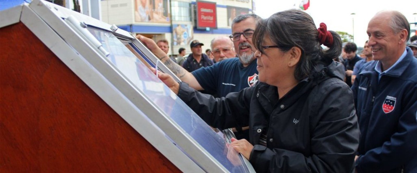 Dos autos cero kilómetro: Rifa Gigante de Bomberos volvió a premiar en Puerto Montt