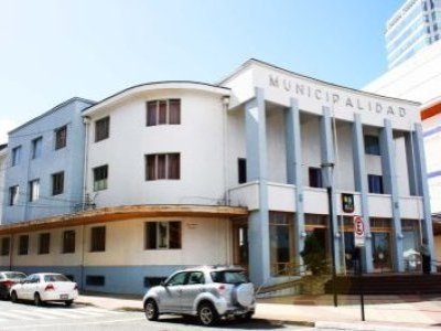 Informe de Contraloría: Municipio de Puerto Montt contrató personas inhabilitadas para trabajar con menores