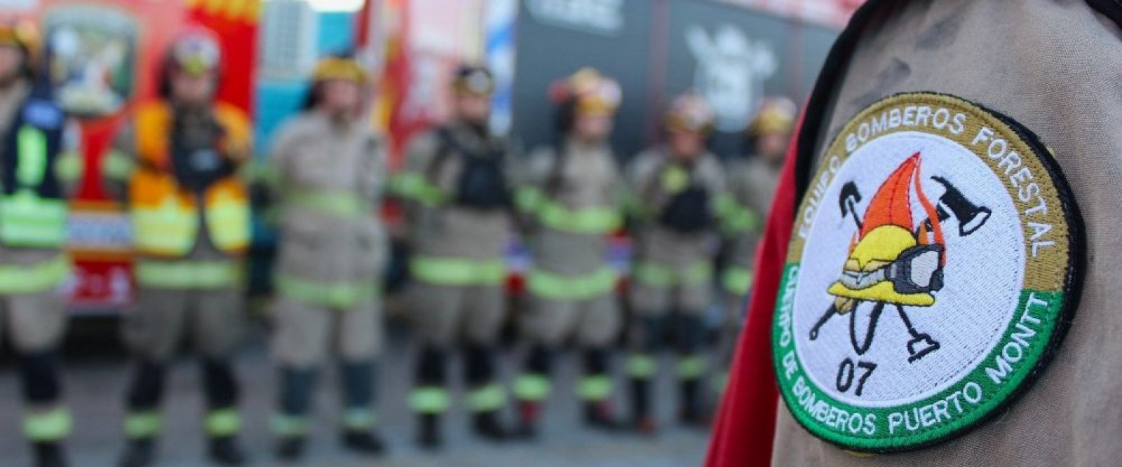 Alerta Roja en La Araucanía: Bomberos de Puerto Montt envía fuerza de tarea forestal