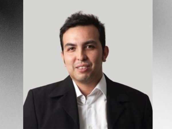 Carlos Moraga enfrenta denuncia por presunta estafa piramidal y asegura ser “la primera víctima”