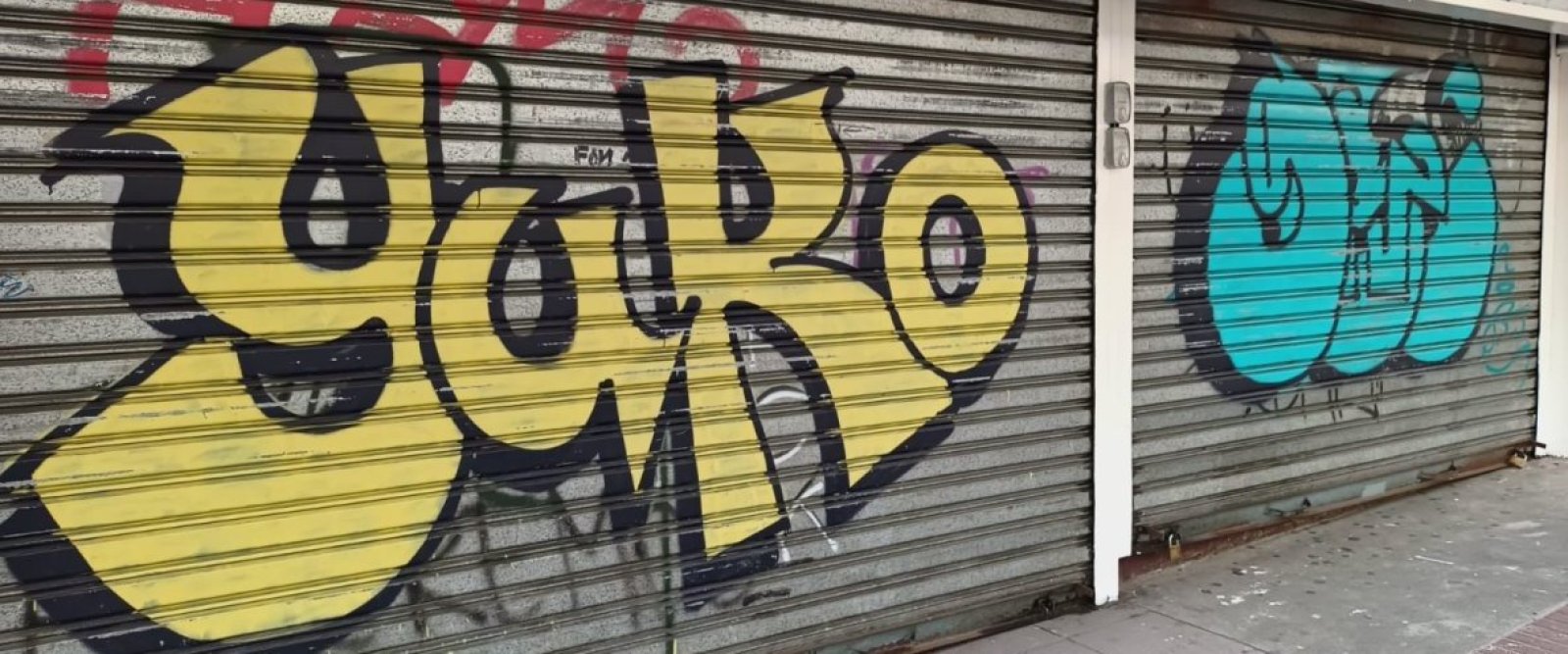 Formalizan a dos imputados por rayar más de 80 inmuebles en Puerto Montt: quedaron con arraigo nacional