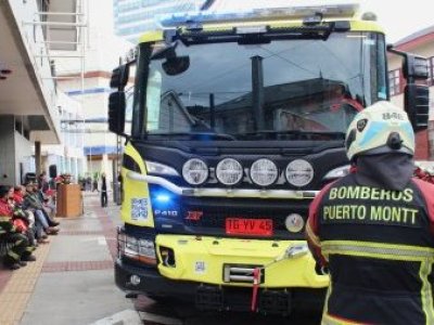 Puerto Montt suma carro de rescate único en Chile: Octava Compañía de Bomberos pone en servicio nueva unidad R-8