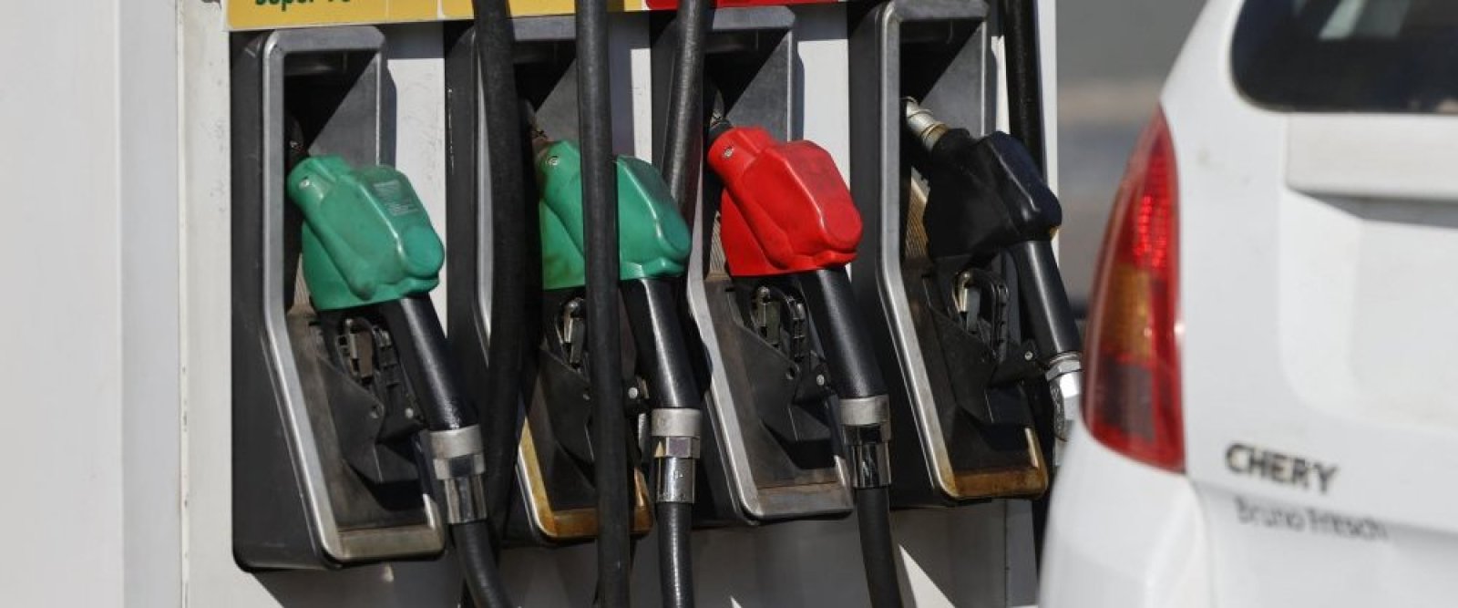 Cómo ahorrar combustible: 6 consejos efectivos para gastar menos cada semana