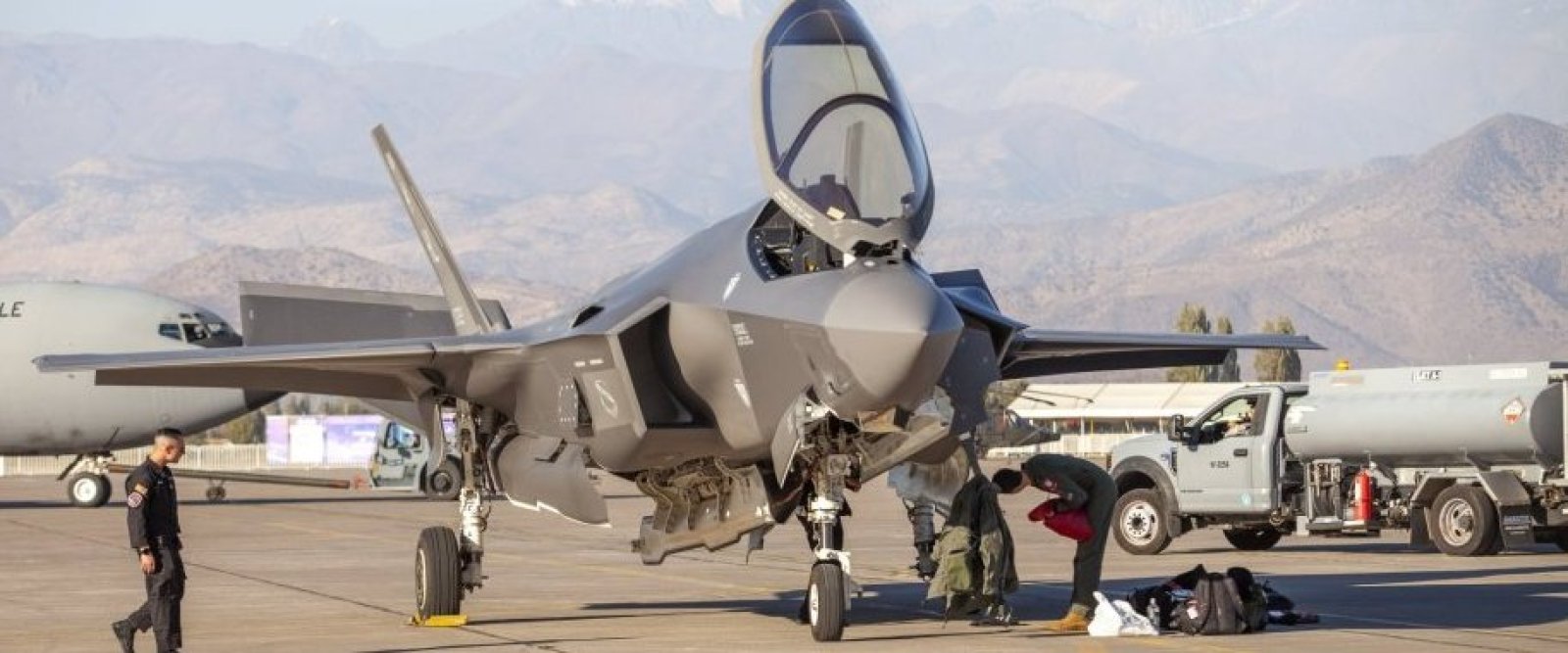 FIDAE 2026 sorprende con la llegada de los F-35: los cazas más avanzados del mundo aterrizan en Chile