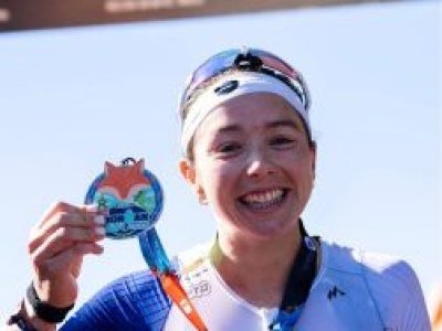 Macarena Salazar gana el primer Itaú IRONMAN 70.3 de Puerto Varas y hace historia en Los Lagos