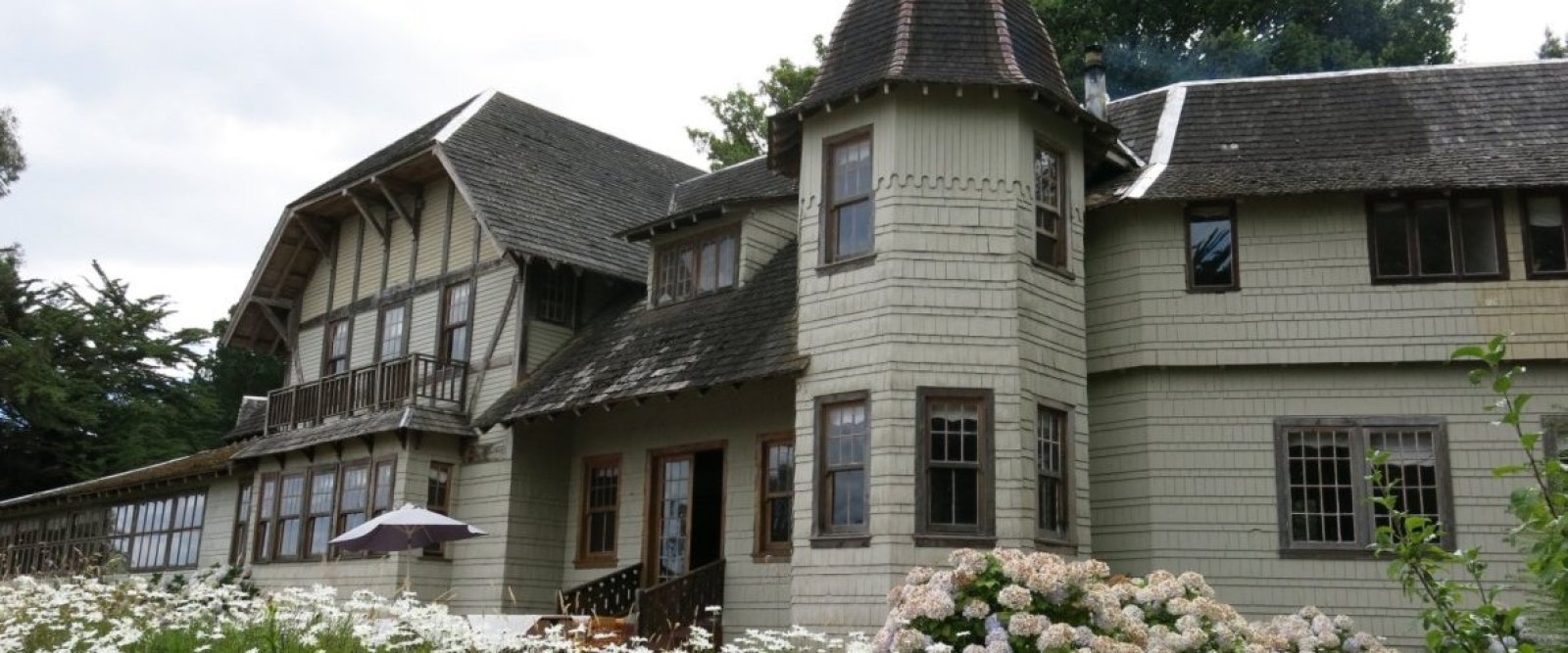 Puerto Octay busca revivir el Hotel Centinela: municipio prepara licitación para concesionar histórico recinto frente al lago Llanquihue