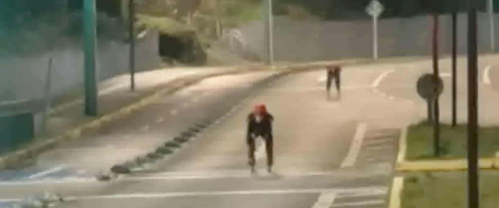 Patinadores desafían las pendientes de Puerto Montt con descenso nocturno por Ejército y Guillermo Gallardo