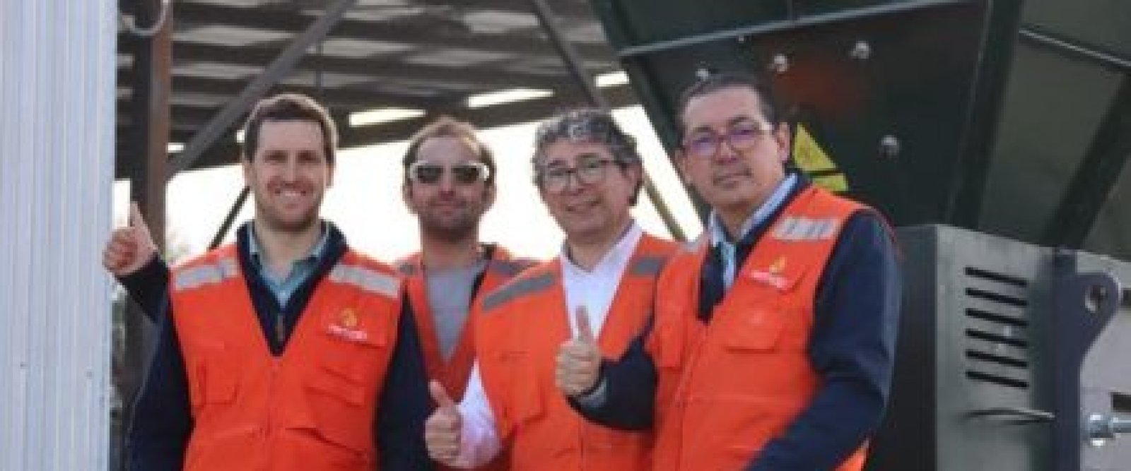 La máquina creada en Puerto Montt que está revolucionando el reciclaje: reduce costos y viajes de vidrio en un 50%