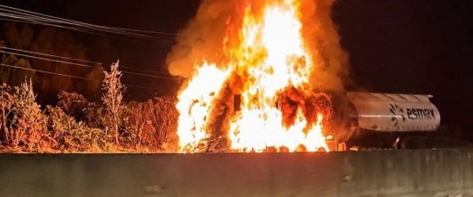 Impactante incendio de camión con 31 mil litros de combustible en la Ruta 5 Sur: Bomberos evitó una tragedia en Puerto Montt
