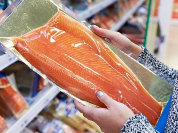 Descubren fraude con salmón chileno en EE.UU.: empresa lo vendía como si fuera escocés