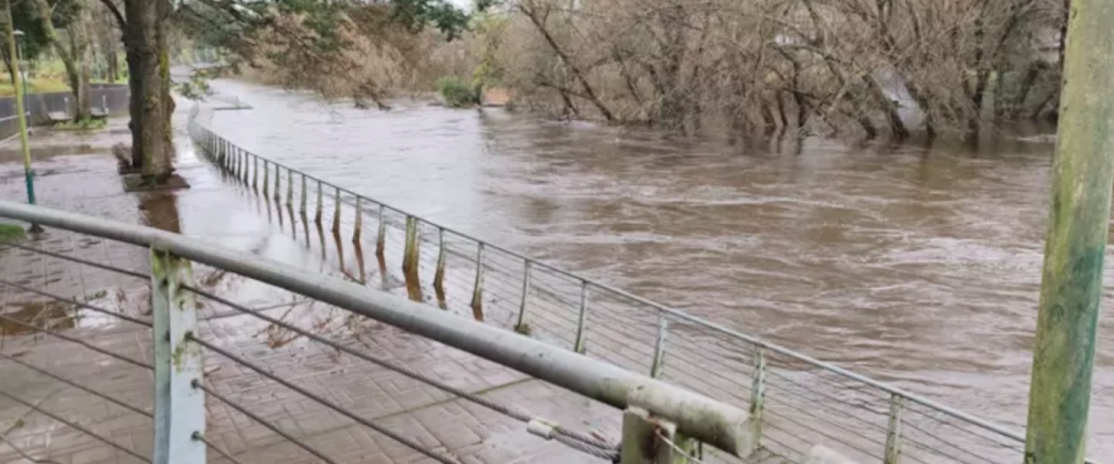 Senapred activa alerta SAE y ordena evacuación preventiva por crecida de tres ríos en la Región de Los Lagos