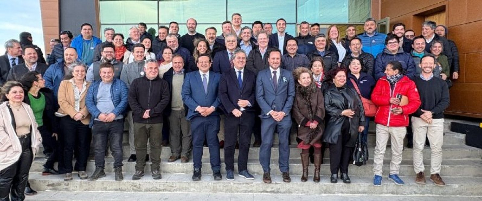 Plan Salmón 2050 sesionará en Quellón con foco en salud laboral y capacitación de trabajadores del sector