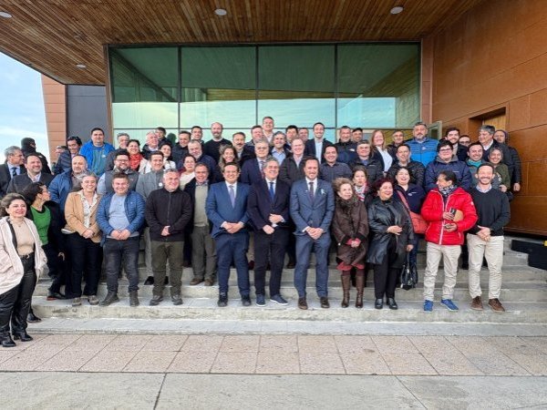 Plan Salmón 2050 sesionará en Quellón con foco en salud laboral y capacitación de trabajadores del sector