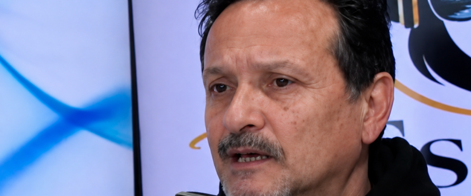 Giovanni Besazza tras 37 años de teatro en Puerto Montt: “Los artistas necesitamos salir a mostrar nuestro trabajo”