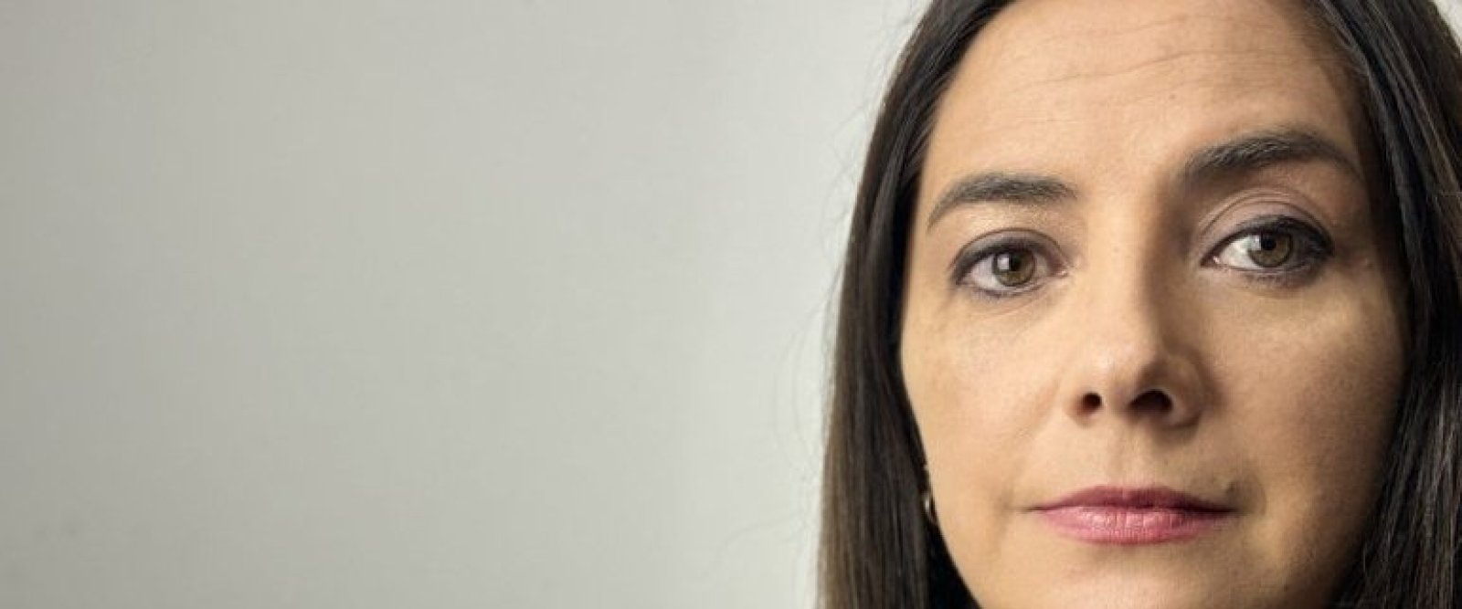 “Adoctrinamiento”: diputada Reyes cuestionó actividad por el golpe de Estado y escuela de Río Puelo terminó suspendiéndola