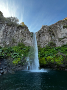 Vecinos de Lago Chapo participan en monitoreos ambientales para conocer el estado del agua y proteger su entorno