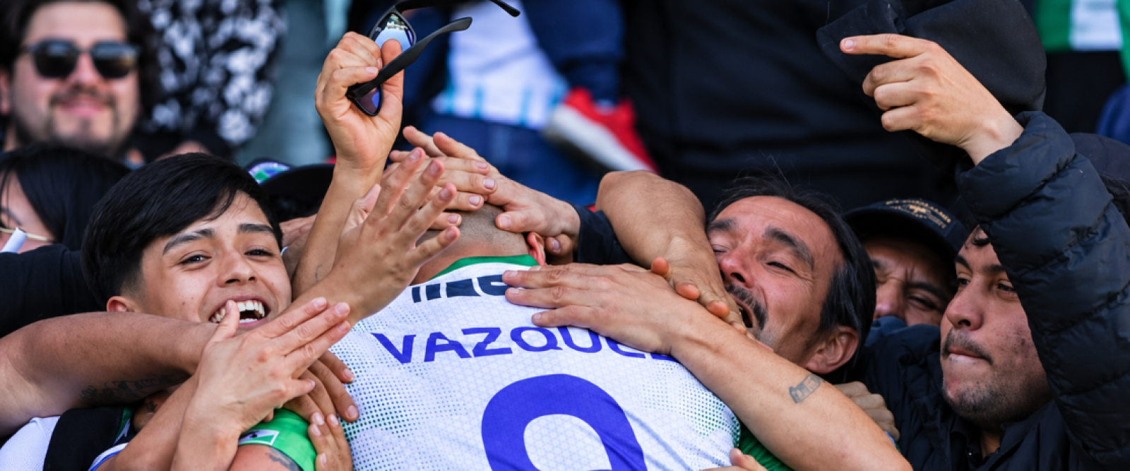 Deportes Puerto Montt derrota 3-1 a Unión San Felipe y Luciano Vázquez se despide del Chinquihue con un gol