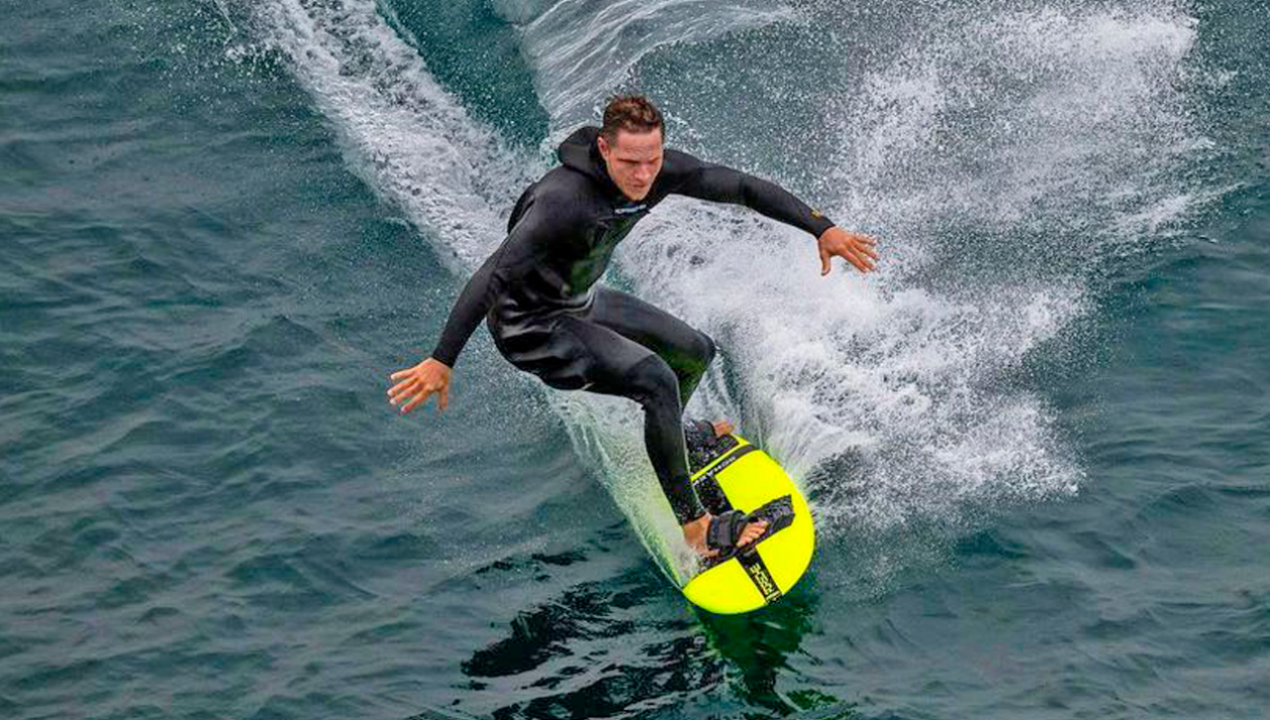 /deportes/surf/surfista-aleman-dice-haber-montado-la-ola-mas-grande-de-la-historia