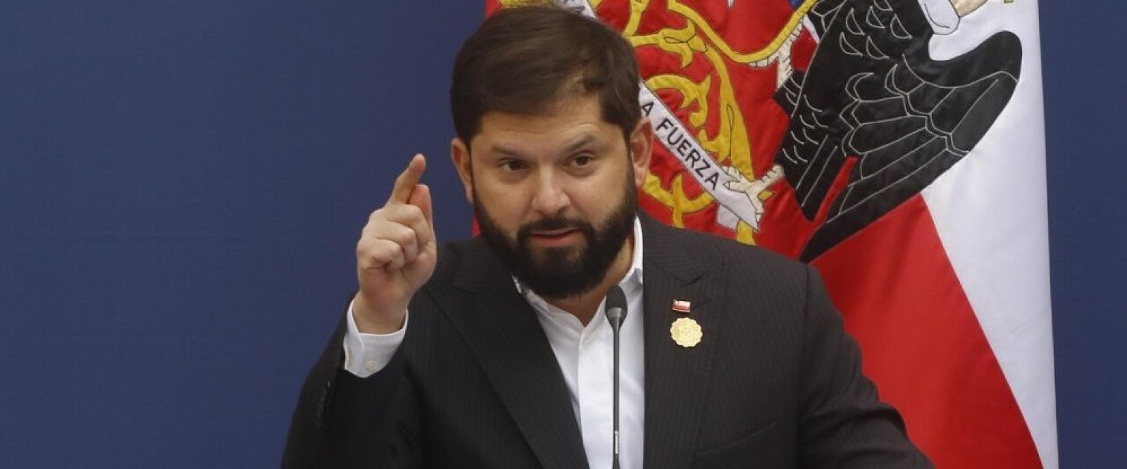 Boric critica carta de empresarios que llama a unir a la derecha