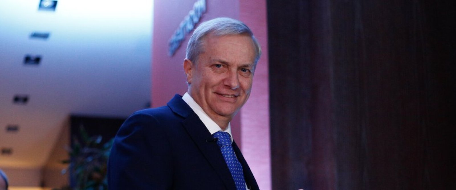 Kast plantea gobernar vía decretos y resta relevancia al Congreso
