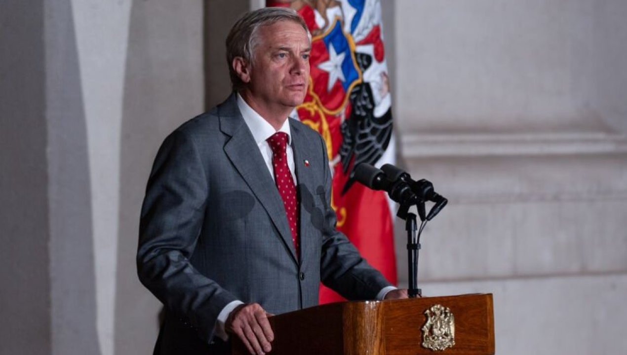 /actualidad/politica/aprobacion-de-kast-baja-a-40-y-genera-rechazo-su-almuerzo-en-la-moneda