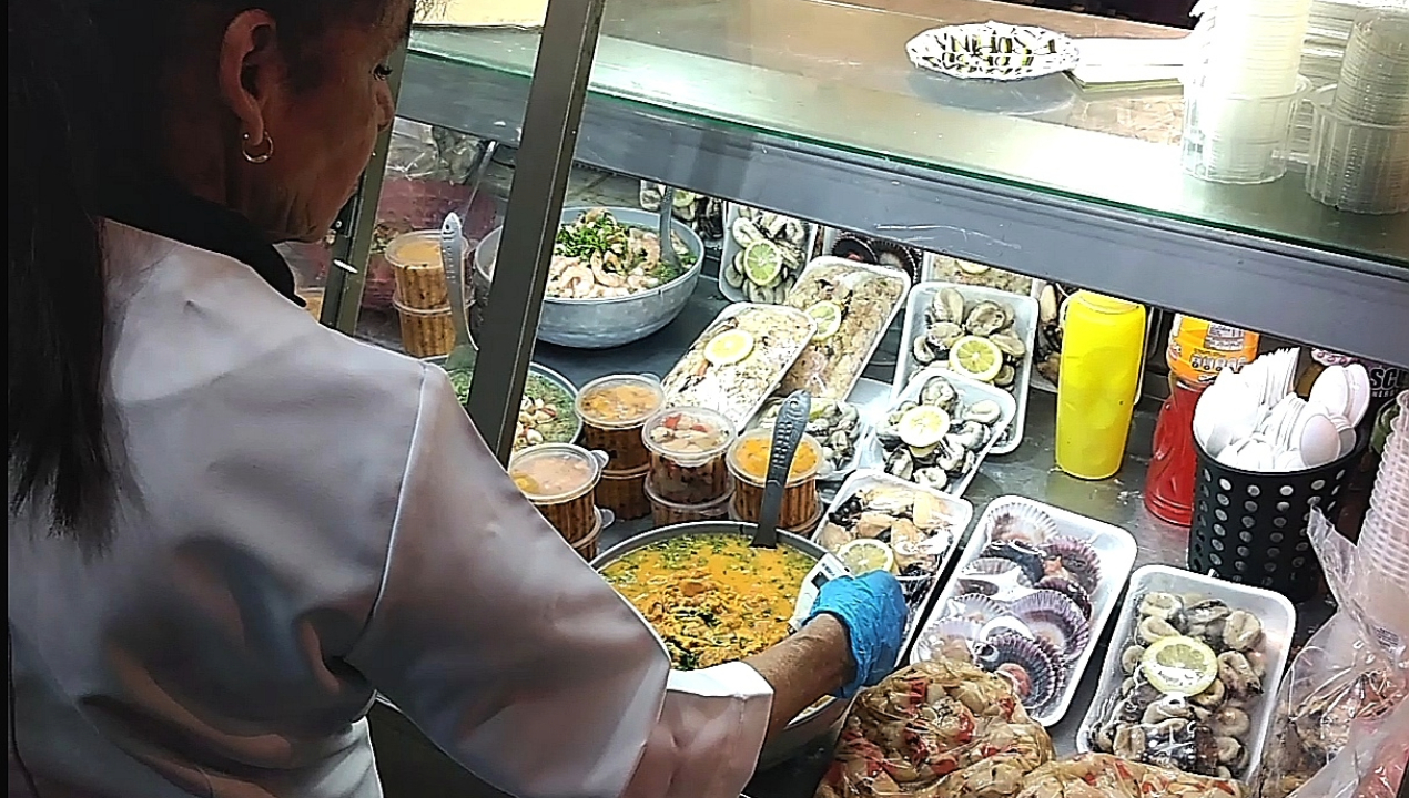 /hacen-llamado-a-extremar-cuidado-en-manipulacion-de-alimentos-por-altas