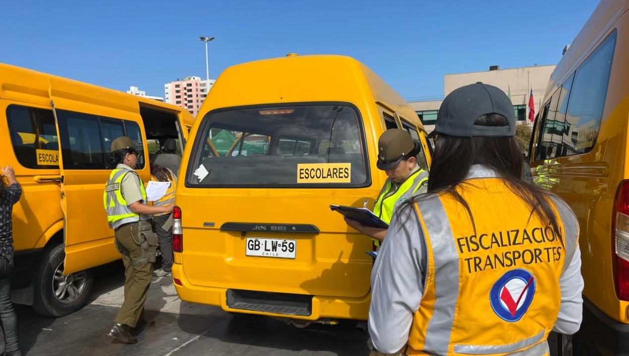 /regreso-a-clases-2025-realizan-fiscalizacion-a-transportes-escolares-de